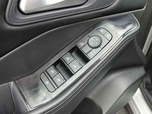 Used 2024 Nissan Rogue SV FWD image 27