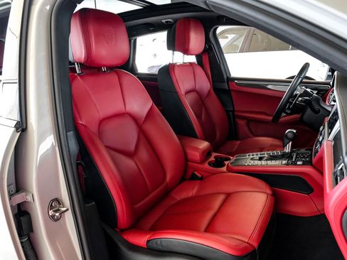 Used 2021 Porsche Macan GTS AWD/4WD image 44