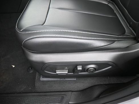 New 2026 Jeep Grand Cherokee Limited w/ Limited Altitude Package RWD image 16
