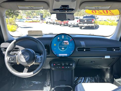 Used 2026 MINI Cooper 4-Door Hardtop FWD image 32