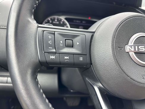 Used 2024 Nissan Pathfinder SV AWD/4WD image 20