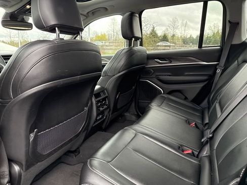 Used 2024 Jeep Grand Cherokee Limited 4xe image 18