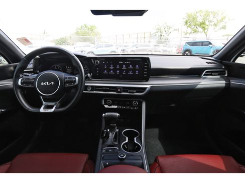 Used 2023 Kia K5 GT-Line image 11