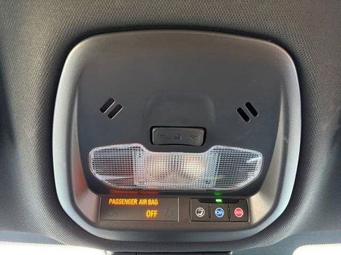 Certified 2025 Buick Envista Preferred w/ Convenience I Package image 12