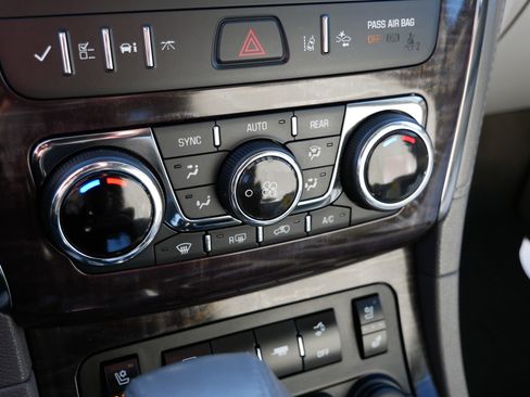 Used 2015 Buick Enclave Premium w/ Trailering Package image 19