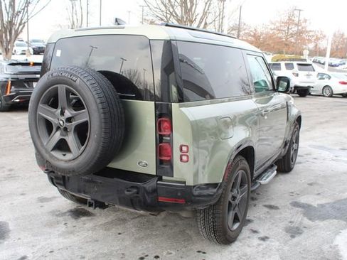 Used 2023 Land Rover Defender 90 X-Dynamic SE image 2