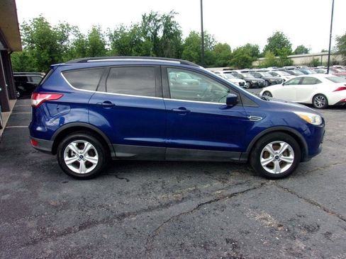 Used 2015 Ford Escape SE w/ Equipment Group 201A image 4