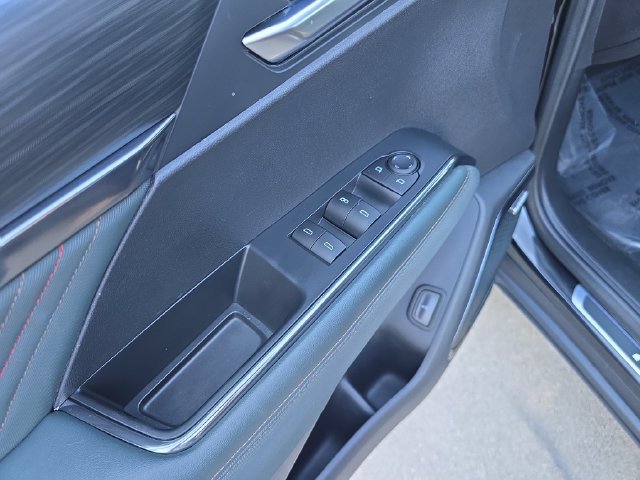 Used 2025 GMC Acadia AT4 AWD/4WD image 11