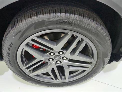 Used 2025 Ford Explorer ST-Line w/ ST-Line Street Pack image 36