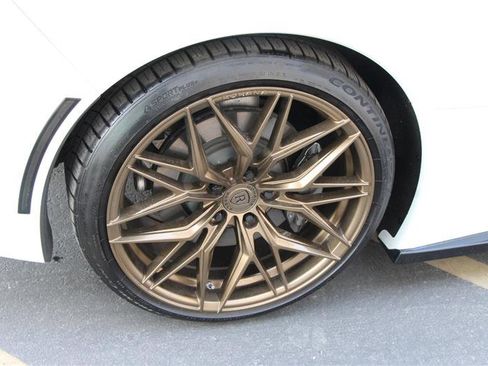 Used 2015 Chevrolet Corvette Stingray Coupe w/ 2LT Preferred Equipment Group image 38