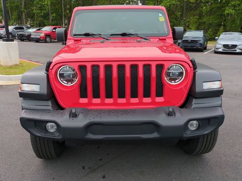Used 2022 Jeep Wrangler Sport AWD/4WD image 9