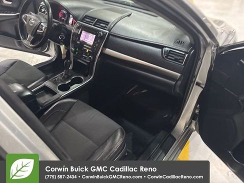 Used 2017 Toyota Camry SE image 27