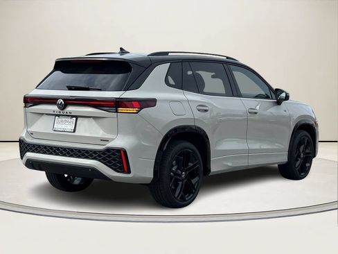 New 2026 Volkswagen Tiguan SE R-Line AWD/4WD image 3