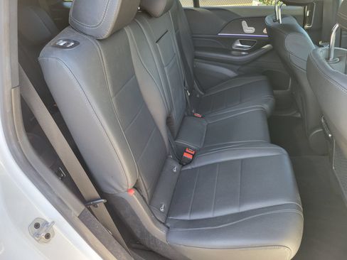 Used 2024 Mercedes-Benz GLS 450 4MATIC image 30