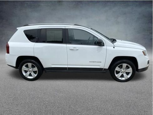 Used 2016 Jeep Compass Sport w/ Power Value Group FWD image 9