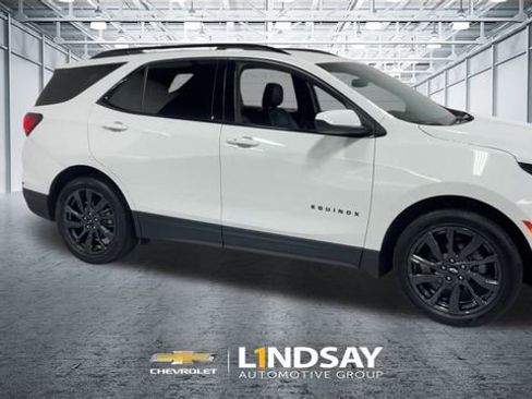 Certified 2022 Chevrolet Equinox RS image 3