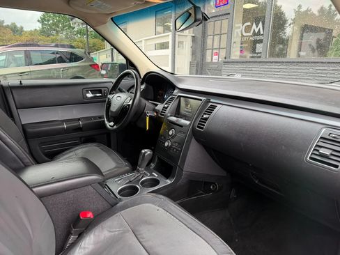 Used 2013 Ford Flex SEL FWD image 22