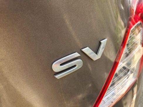 Used 2014 Nissan Versa SV FWD image 11