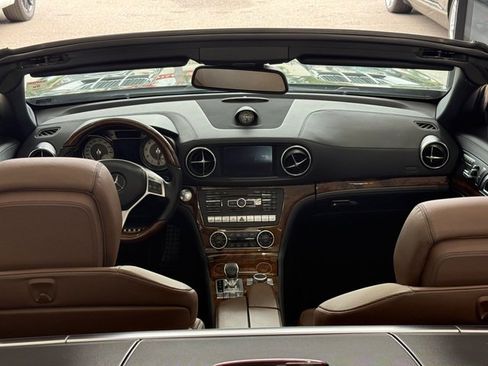 Used 2013 Mercedes-Benz SL 550 image 5