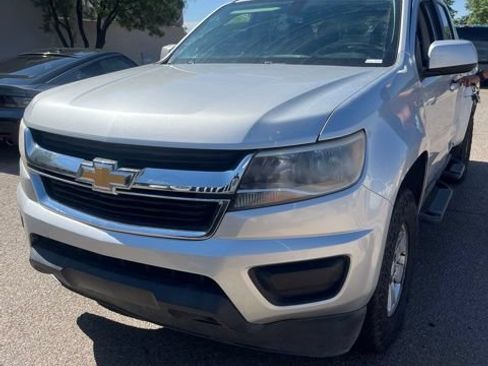 Used 2018 Chevrolet Colorado W/T w/ WT Convenience Package RWD image 17