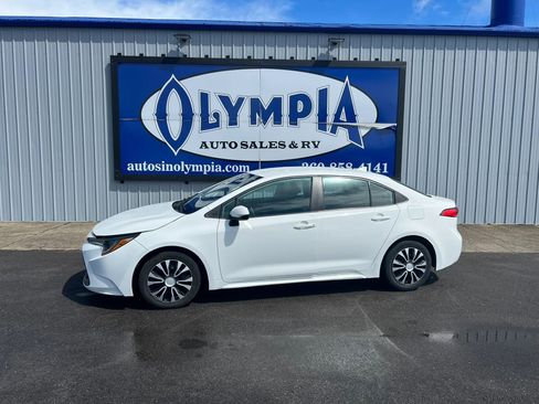 Used 2022 Toyota Corolla LE FWD image 1
