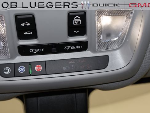 Certified 2024 GMC Terrain SLT w/ LPO, Floor Liner Package AWD/4WD image 31