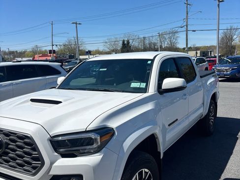 Used 2023 Toyota Tacoma TRD Sport AWD/4WD image 1