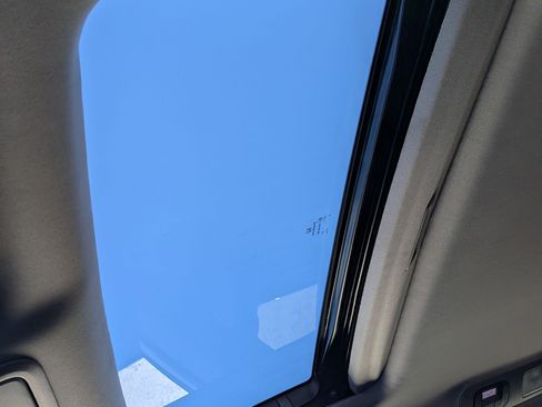 Certified 2023 Honda Odyssey EX-L image 24