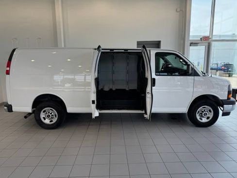 Used 2021 GMC Savana 3500 Extended w/ Driver Convenience Package RWD image 35