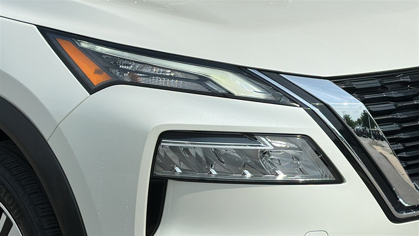 Certified 2023 Nissan Rogue SL w/ SL Premium Package AWD/4WD image 4