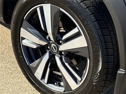 Certified 2023 Nissan Rogue SL w/ SL Premium Package image 11