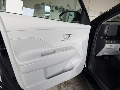 Used 2025 Hyundai Kona SEL image 20