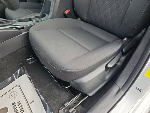 Used 2024 Toyota Corolla LE image 33