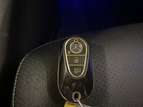 Used 2023 Mercedes-Benz GLC 300 4MATIC image 37