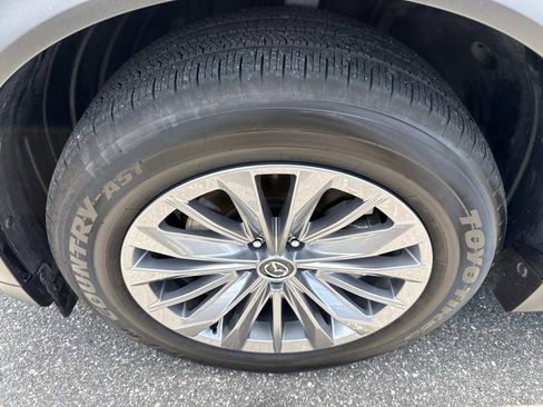 Certified 2025 MAZDA CX-90 3.3 Turbo w/ Preferred Package AWD/4WD image 14