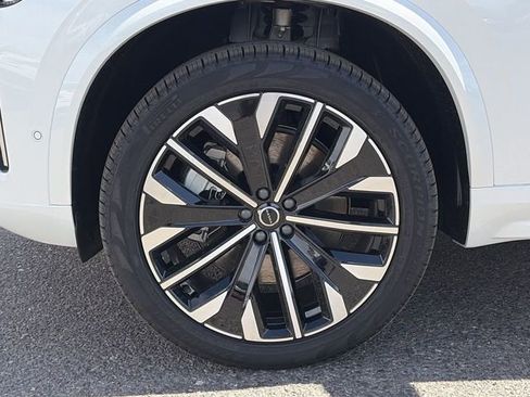 New 2026 Volvo XC90 T8 Plus w/ Protection Package Premier AWD/4WD image 11