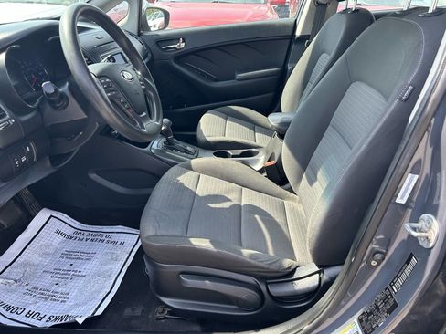 Used 2015 Kia Forte LX w/ Popular Package image 10