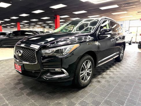 Used 2020 INFINITI QX60 Luxe w/ Essential Package FWD image 7