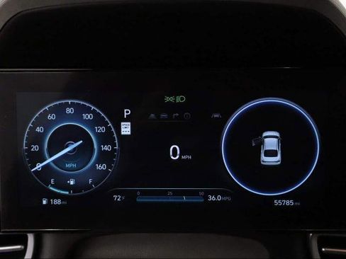 Used 2024 Hyundai Elantra SEL image 24