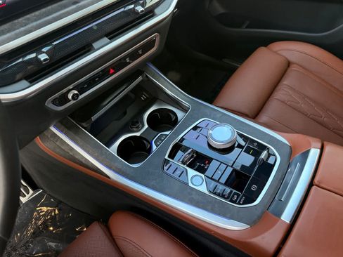 Used 2024 BMW X7 xDrive40i w/ Executive Package AWD/4WD image 22