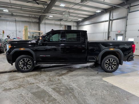 Used 2021 GMC Sierra 2500 AT4 w/ AT4 Premium Plus Package image 5