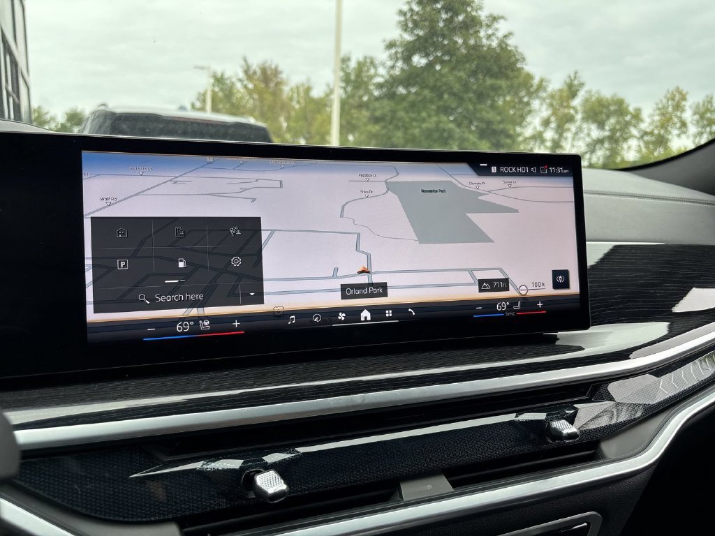 Certified 2025 BMW X6 xDrive40i AWD/4WD image 13
