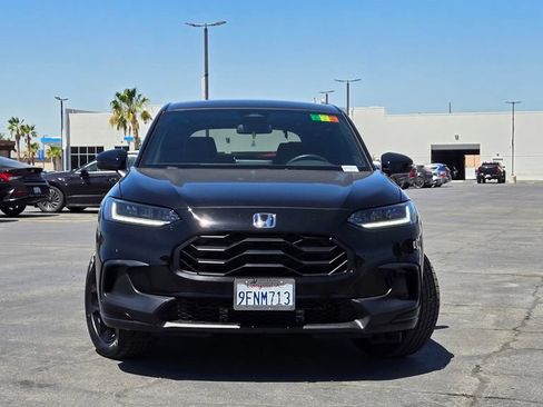 Used 2023 Honda HR-V Sport image 2