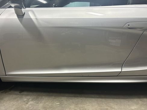 Used 2011 Audi R8 V10 image 23