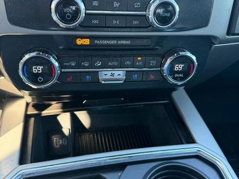 Used 2022 Ford F250 Lariat w/ Lariat Value Package image 19