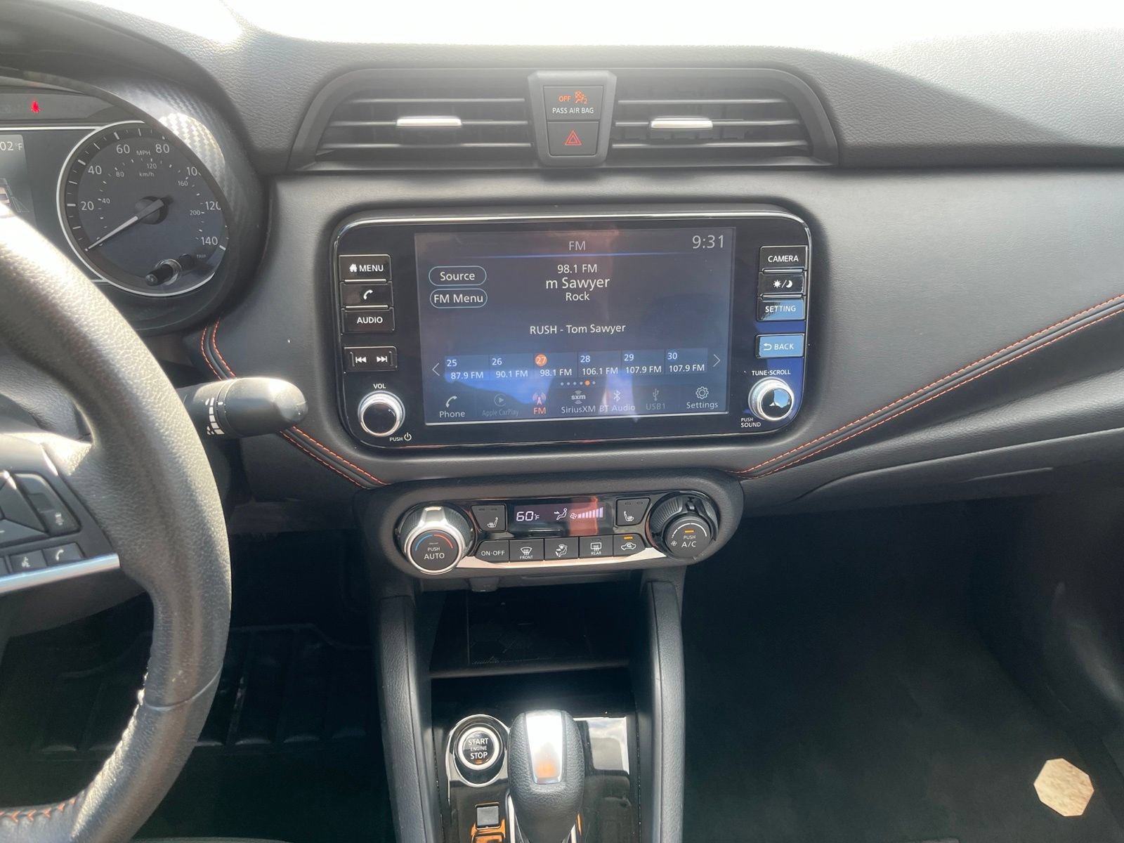 Used 2024 Nissan Versa SR FWD image 10