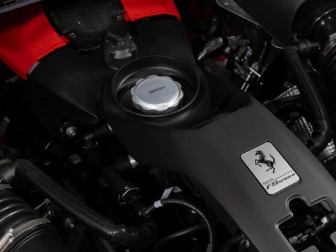 Used 2022 Ferrari F8 Tributo image 22