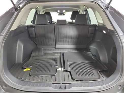 Used 2024 Toyota RAV4 LE AWD/4WD image 10