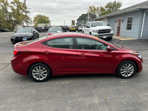 Used 2014 Hyundai Elantra SE w/ Option Group 02 image 2