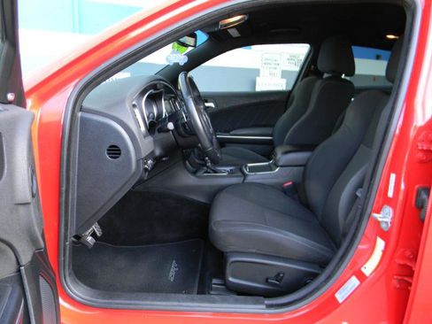 Used 2018 Dodge Charger R/T Scat Pack image 11